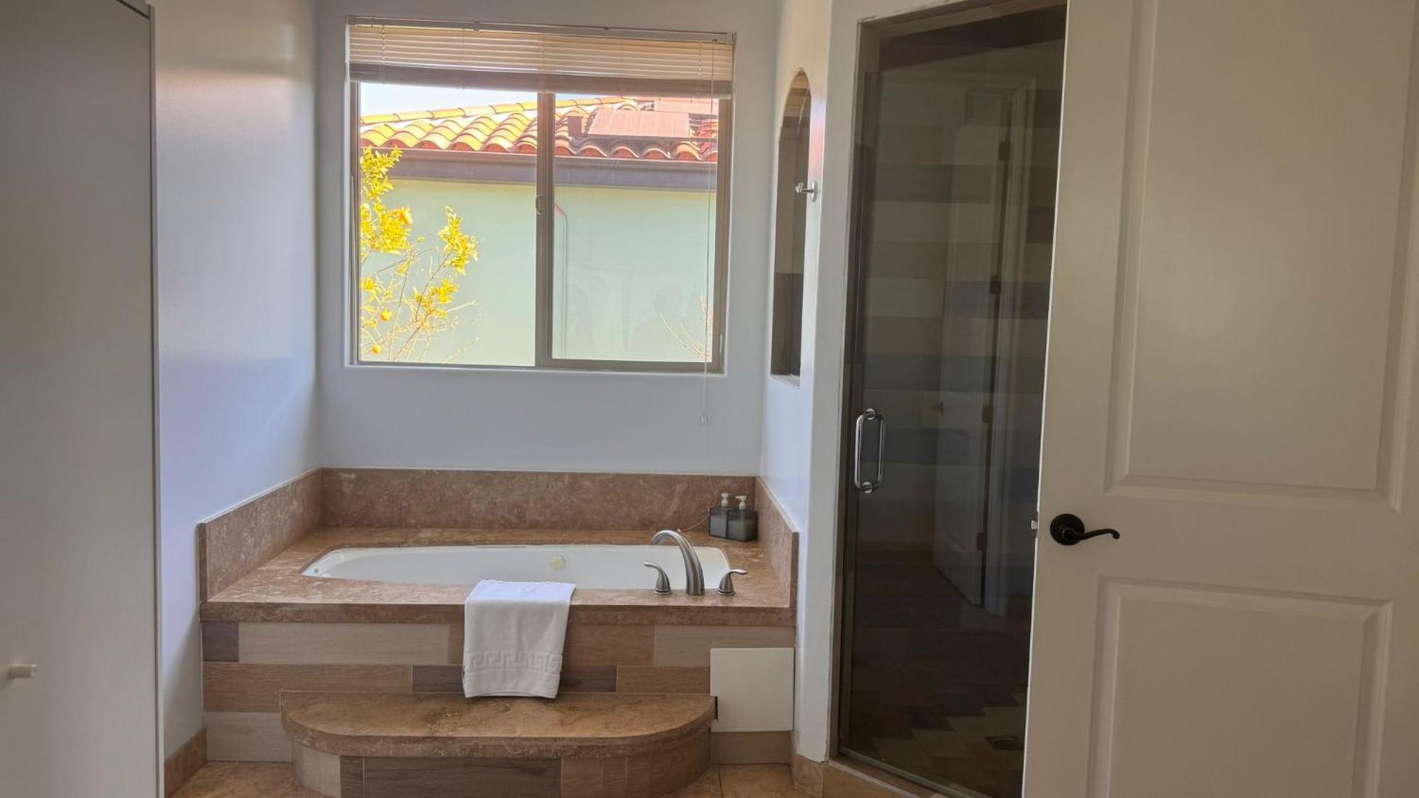 La Dream Gem - Beautiful Home With Spa Los Angeles Exterior photo